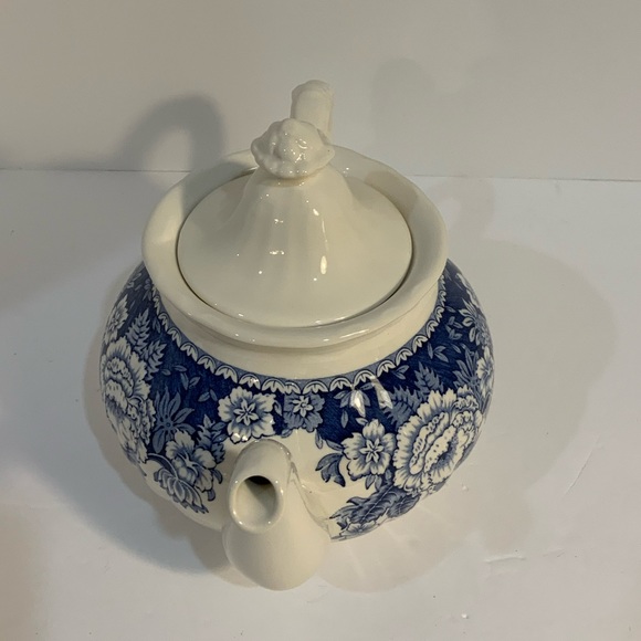 Crabtree & Evelyn of London - Blue/white - Feel Free to make an offer. - Picture 5 of 16